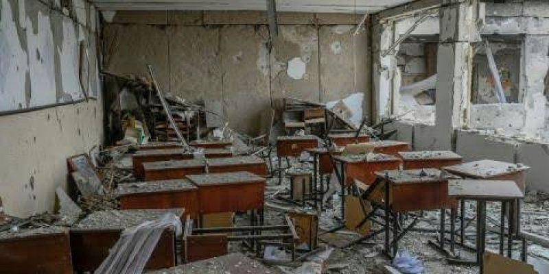 Sekolah di Ukraina yang hancur 