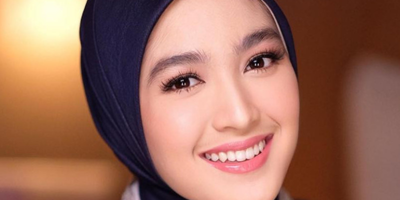 Cut Syifa seperti bidadari dalam tampilan sweet soft glam look/Instagram