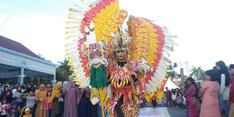 Etnic & Culture, salah satu kategori Berau Fashion Week, sebagai simbol keberagaman suku yang ada di Berau/Farah.id