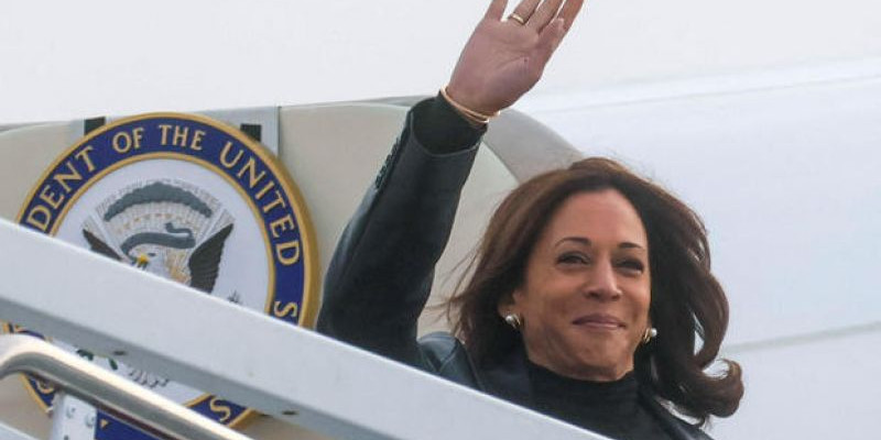 Kamala Harris memimpin delegasi AS bertolak ke Asia/ REUTERS