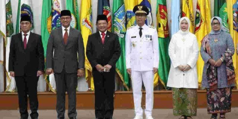 Mendagri Tito Karnavian lantik Heru Budi Hartono gantikan Anies Baswedan/ Net