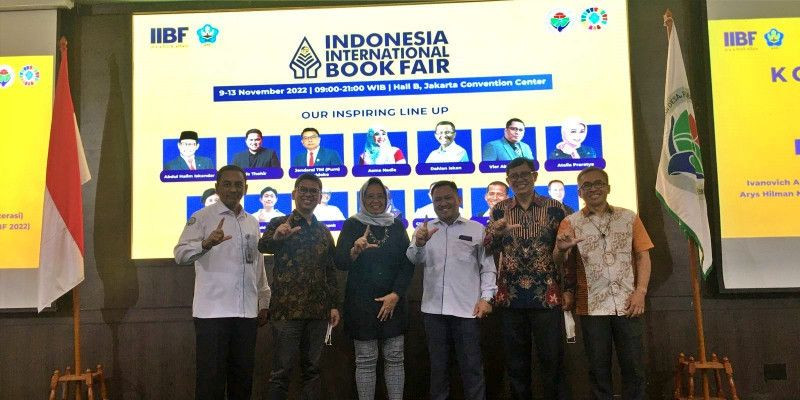 (Kiri ke kanan) Wahyu Rinanto (Ketua IIBF 2022), Ibu Kartini (Ikapi), Ivannovich Agusta, Arys Hilman (Ketua Umum Ikapi) dalam konferensi pers IIBF 2022 di Kalibata, Jakarta Selatan/Farah.id