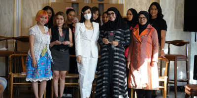 Menambah Ilmu dan Pengalaman Baru, ISWI Kirim 7 Mahasiswi ke Thailand Fashion Week 2023