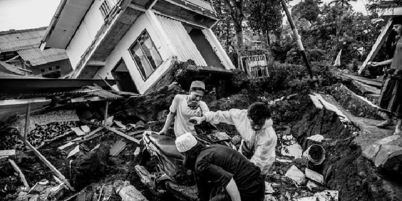 Gempa mengoyak kehidupan masyarakat Cianjur/ AP