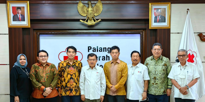 Jusuf Kalla menerima perwakilan Mayora, Mitsubishi, dan APPI