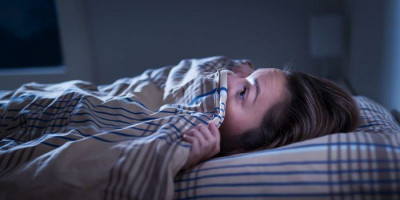 Sering Alami Terasa Jatuh dari Ketinggian Saat Tidur? Ini Penyebabnya