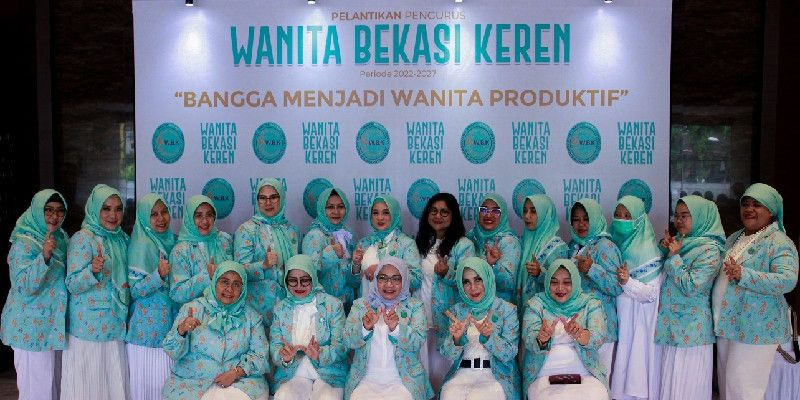 Wanita Bekasi Keren/ FARAH