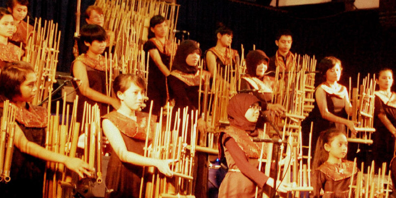 Bukan sekadar alat musik, filosofi angklung relevan dengan kehidupan manusia/ NEGERIKUINDONESIA