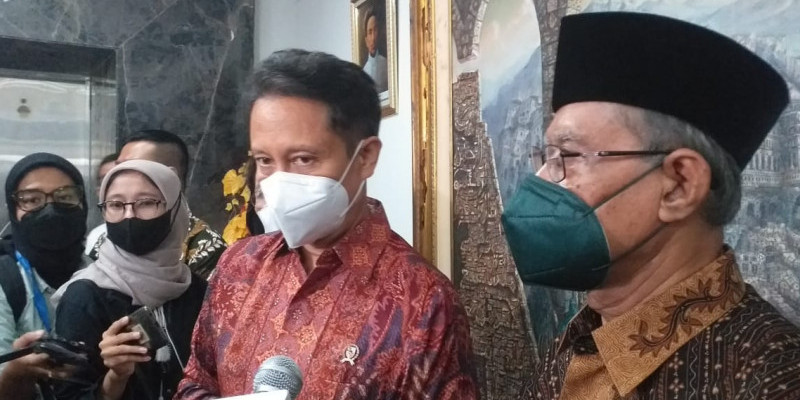 Menkes Budi Gunadi Sadikin dan Ketua Umum PP Muhammadiyah Prof Dr KH Haedar Nashir, MSi, usai penandatanganan nota kesepakatan/Farah.id