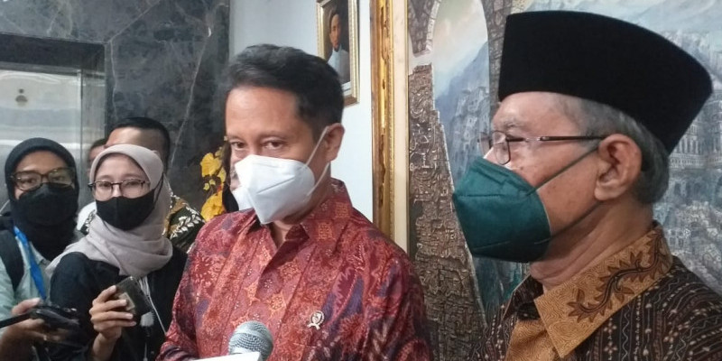 Menkes Budi Gunadi Sadikin dan Ketua Umum PP Muhammadiyah Prof Dr KH Haedar Nashir, MSi, usai penandatanganan nota kesepakatan/Farah.id