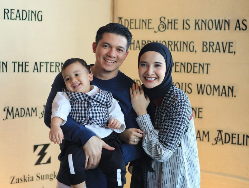 Keluarga kecil Irwan-Zaskia/ @zaskiasungkar15