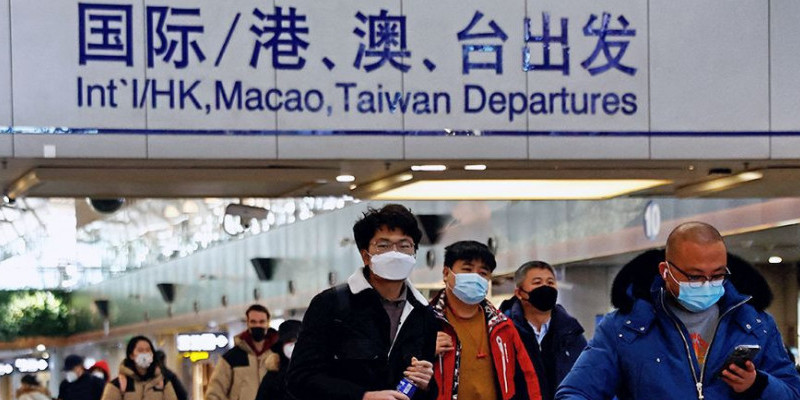 Pemberlakuan aturan ketat bagi pelancong asal China.