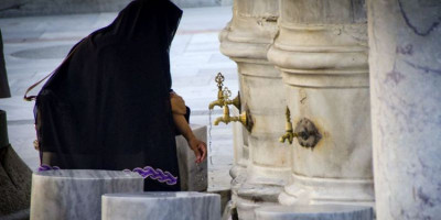 Agar Sah Wudhumu, Hapus Riasan di Beberapa Bagian Ini