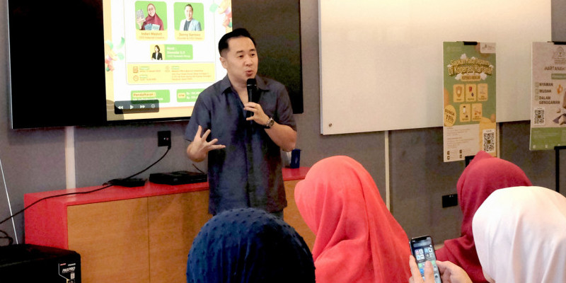 Founder dan CEO Tribelio yaitu Denny Santoso saat menjadi pembicara affiliate marketing/Farah.id