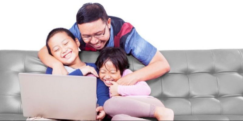 Ilustrasi peran ayah bagi tumbuh kembang anak/Net