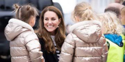 Meniru Cara Kate Middleton Berbicara dengan Anak-Anak