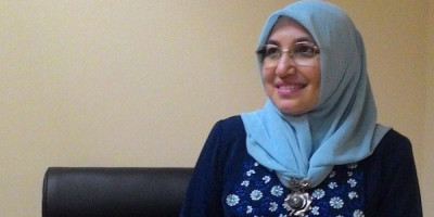 Prof. Amany Dorong Maskapai Fasilitasi Pramugari Berhijab