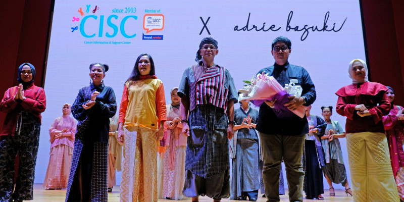 Desainer Adrie Basuki ikut memberikan dukungan kepada survivor kanker yang tergabung dalam CISC/Dok Adrie Basuki