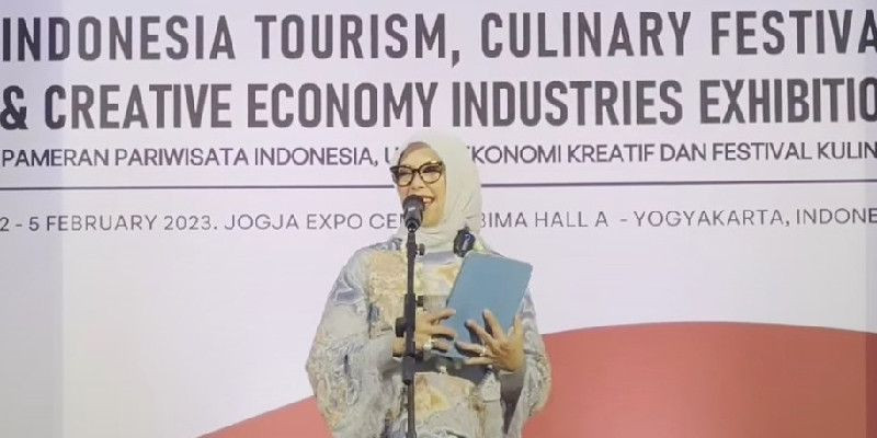 Mengajak masyarakat untuk mencintai dan membeli produk Indonesia/ @nurasiauno