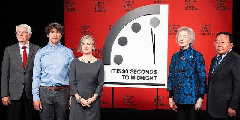 Rilis doomsday clock 2023 oleh Bulletin of The Atomic Scientists/ thebulletin.org