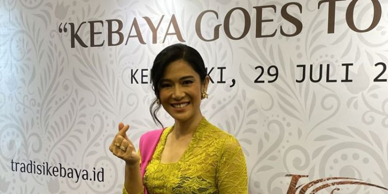 Dian Sastro Wardoyo mendukung gerakan kebaya goes to Unesco/Net