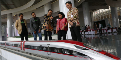 Beli Tiket Kereta Cepat Jakarta-Bandung bisa Lewat Aplikasi Gojek