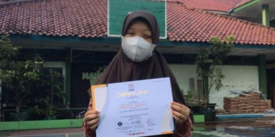  Titin Khoeriyah, Siswa Difabel Netra MAN 2 Sleman Raih Medali Perunggu Pada Riset Kebencanaan Gunung Berapi