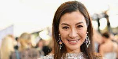 Cetak Sejarah, Michelle Yeoh Jadi Aktris Asia Pertama yang Menangkan Best Actress Oscar 2023