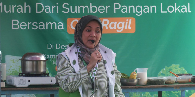 Presdir LAZ YWDP bukapangan Mirah Hartika, saat memberikan sambutan dalam acara pengenalan gizi baik cegah stunting, di Desa Sriamur, Tambun Utara, Kabupaten Bekasi, Kamis (16/3)/Failaka Farah.id