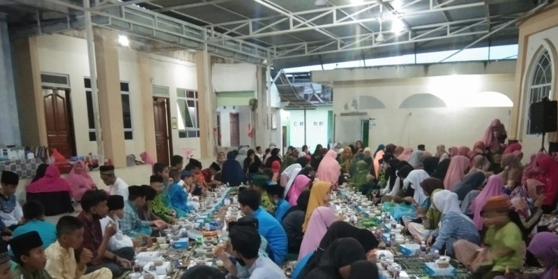 Buka puasa bersama/ Dok. Yatim Mandiri