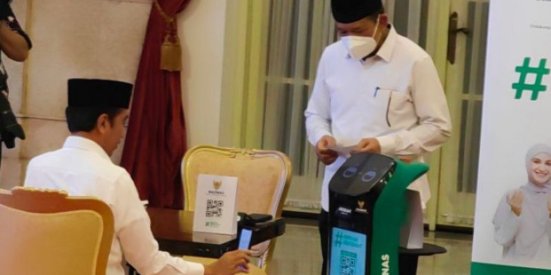 Presiden menyerahkan zakat lewat Baznas/ ANTARA