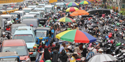   Jelang Hari Raya Parkir Liar Mahal, Warga: Tak Apa yang Penting Tak Ribet
