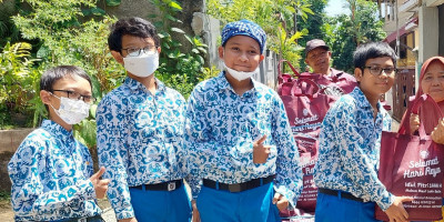 Yayasan Al Iman Antara Berbagi 1.500 Paket Sembako untuk Kaum Dhuafa di Kota Bekasi
