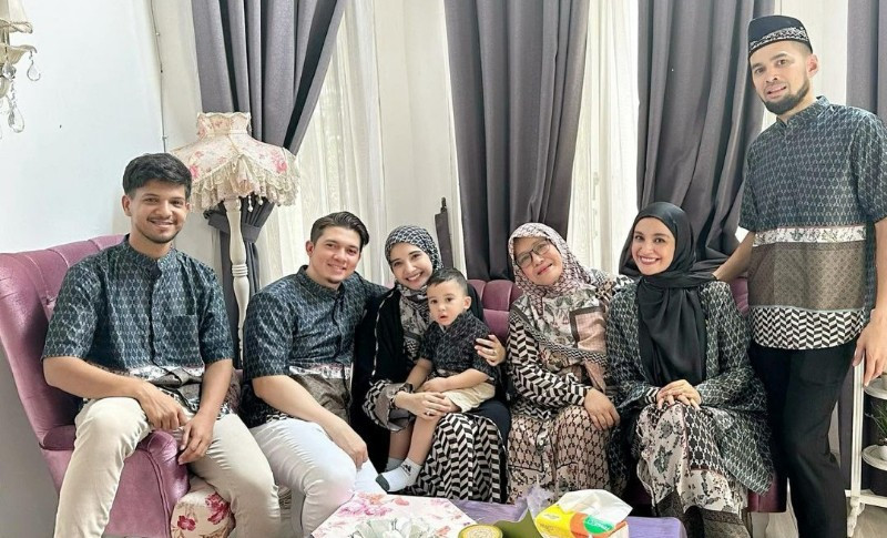Keluarga Shireen Sungkar/ @shireensungkar
