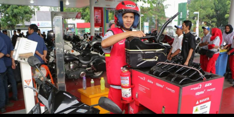 Pertamina Delivery Service bisa dihubungi lewat call center 135, solusi kehabisan bensin saat terjebak kemacetan/Net