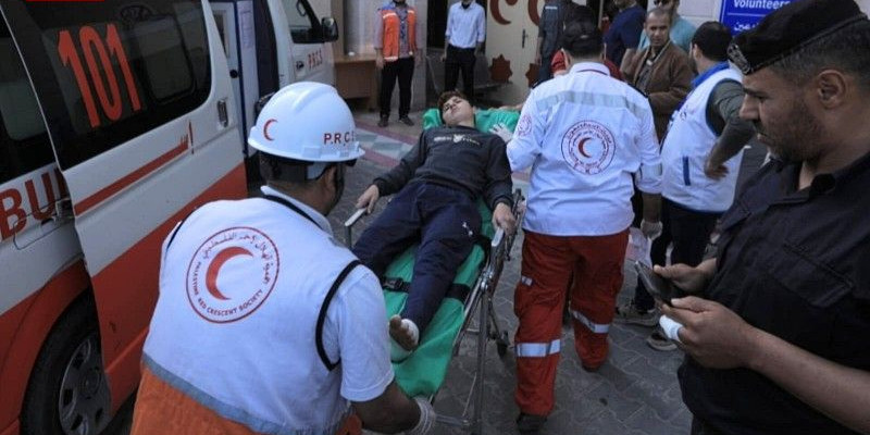 Korban serangan Israel dibawa ke RSI di Gaza/ Dok. MER-C