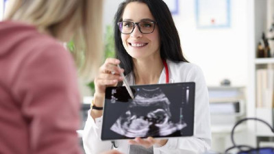Pertanyaan yang Wajib Bunda Ajukan Saat USG di Trimester Kedua Kehamilan