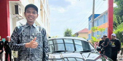 Hadiah Mobil Jaguar dari Jemaah Dilelang untuk Pesantren di Kalimantan, Ustaz Abdul Somad: Yang Paling Kuharapkan Kiriman Al-Fatihah Saat Aku Mati