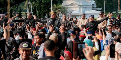 Serunya <i>Helaran</i> Hari Jadi Bogor ke-541, Menparekraf: Salut untuk Geliat Ekonomi Kota Bogor 