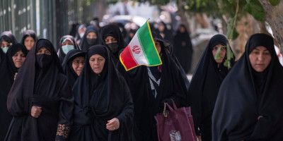  Berlakukan Aturan Baru, Iran Jatuhi Denda untuk Perempuan yang Tak Pakai Hijab di Tempat Umum