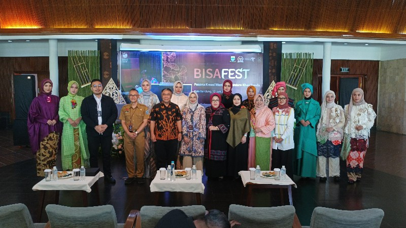 IPBM Bandung bersama para narasumber BISAFEST/Agung Hadiawan