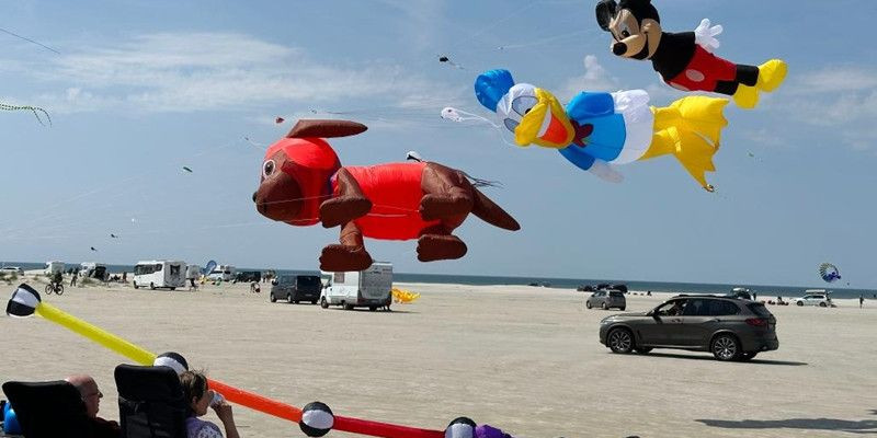 Mickey Mouse, Goofy, dan Donald Duck ikut menari-nari di langit Fanoe, Denmark, dalam Festival Layang-Layang Internasional, 13 hingga 16 Juni 2023/Net