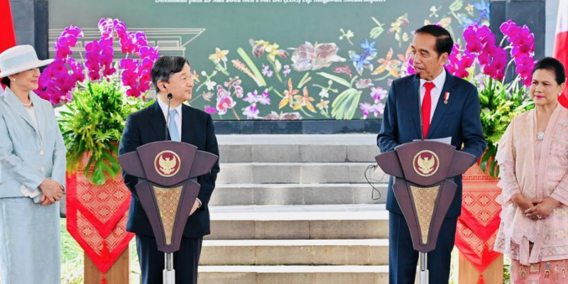 Kaisar Jepang Naruhito dan Permaisuri Masako saat disambut Presiden Jokowi di Istana Bogor