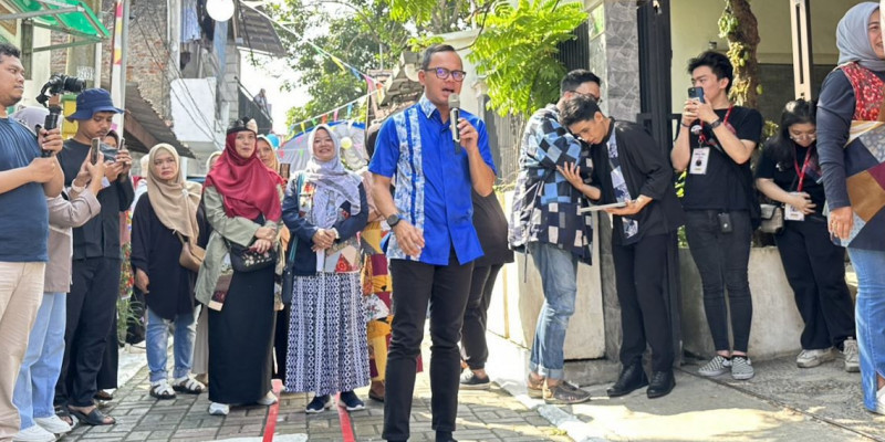 Walikota Bogor Bima Arya, mengunjungi Perca Fest di Kampung Percaya, Bogor, yang digagas oleh LSPR/Ist