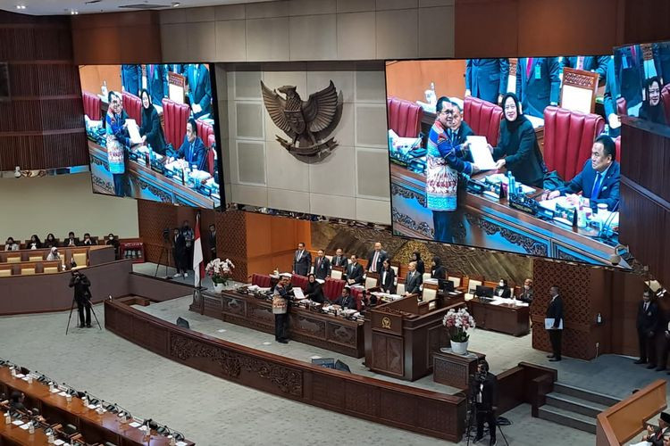 Suasana rapat paripurna di gedung DPR RI, membahas tentang pengesahan RUU Kesehatan menjadi UU Kesehatan tahun 2023, Selasa (11/7)/Net