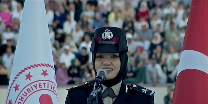 Briptu Tiara, polwan asal Pasuruan, Jawa Timur yang berhasil menjadi lulusan terbaik di program pendidikan kepolisian nontesis di Turki/Net