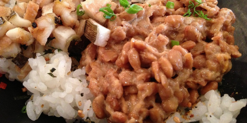 Hidangan nasi dengan Natto/Pixabay