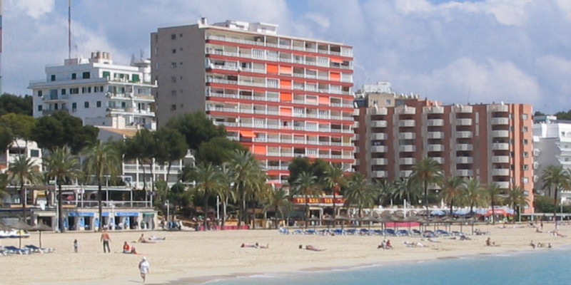 Salah satu sudut kota Magaluf dengan keindahan pantai/net 