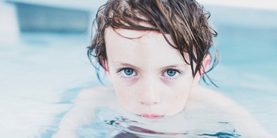 Mewaspadai Bahaya Dry Drowning Usai Anak Berenang, Penting Diketahui Orang Tua