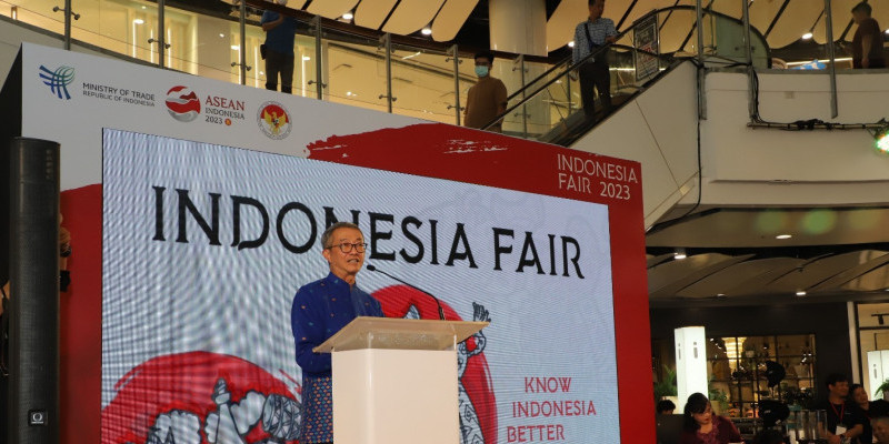 Duta Besar RI untuk Kerajaan Thailand merangkap UNESCAP, Rachmat Budiman saat membuka kegiatan Indonesia Fair 2023 di Bangkok, Thailand/Net 